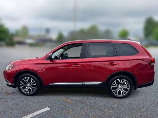 2018 Mitsubishi Outlander ES