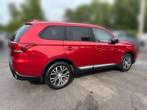 2018 Mitsubishi Outlander ES