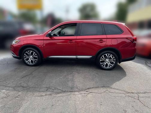 2018 Mitsubishi Outlander ES