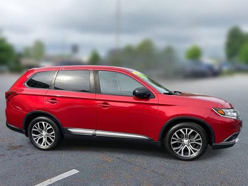 2018 Mitsubishi Outlander ES