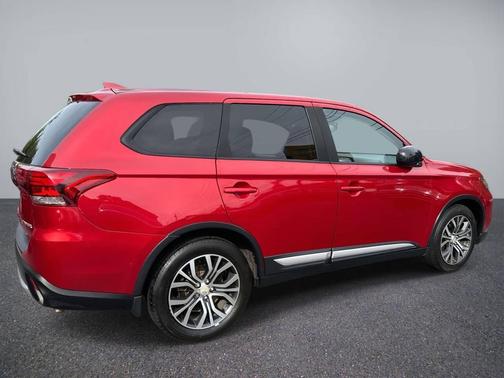 2018 Mitsubishi Outlander ES