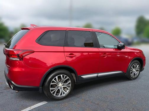 2018 Mitsubishi Outlander ES