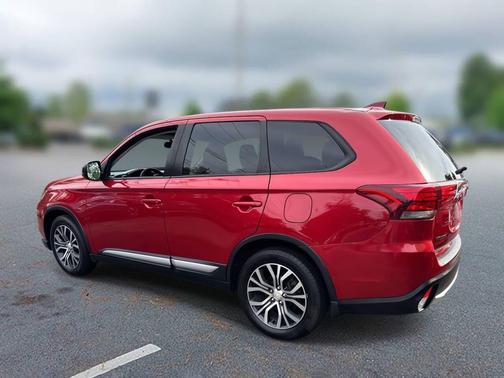 2018 Mitsubishi Outlander ES
