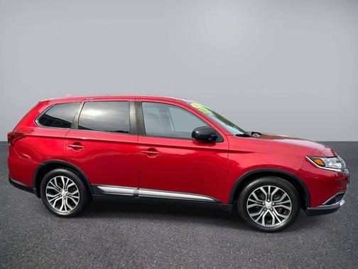 2018 Mitsubishi Outlander ES