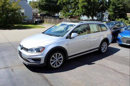 2017 Volkswagen Golf Alltrack TSI S