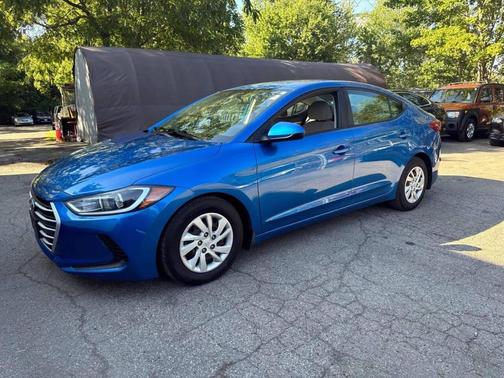 2018 Hyundai ELANTRA SE