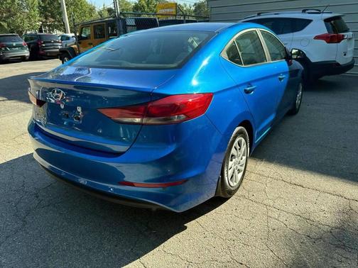 2018 Hyundai ELANTRA SE
