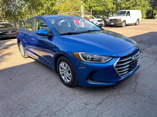 2018 Hyundai ELANTRA SE