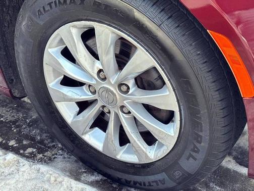 2017 Chrysler Pacifica Touring-L