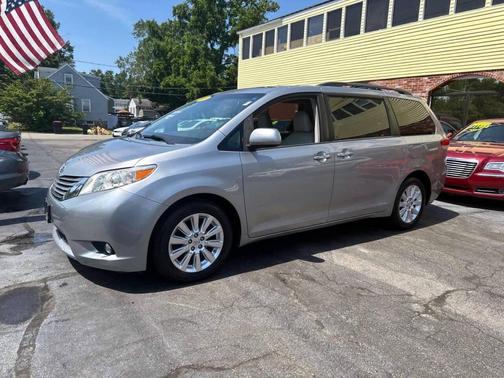 2013 Toyota Sienna XLE