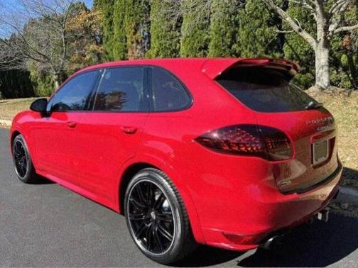 2013 Porsche Cayenne GTS