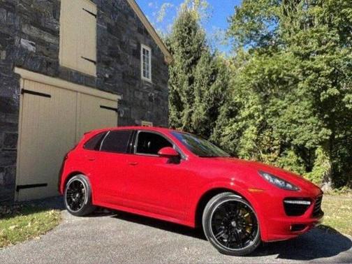 2013 Porsche Cayenne GTS