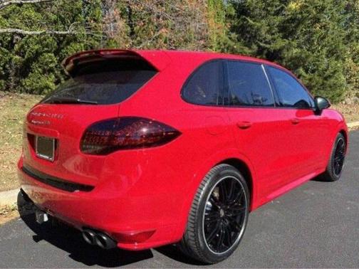 2013 Porsche Cayenne GTS