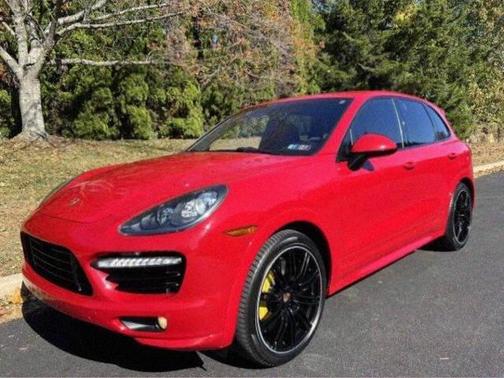 2013 Porsche Cayenne GTS