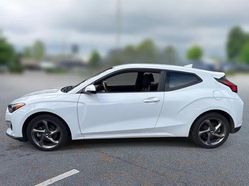 2019 Hyundai Veloster 2