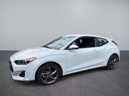 2019 Hyundai Veloster 2