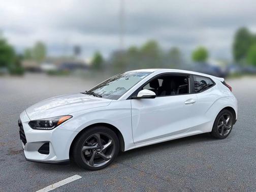 2019 Hyundai Veloster 2