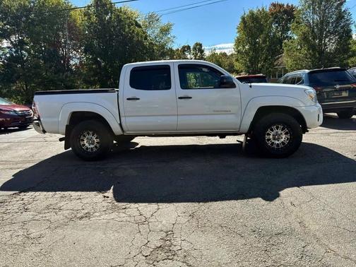 2014 Toyota Tacoma Base