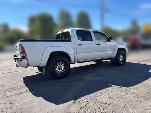 2014 Toyota Tacoma Base