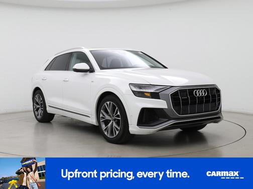 White 2023 Audi Q8 Prestige