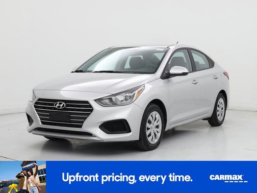 Silver 2022 Hyundai Accent SE