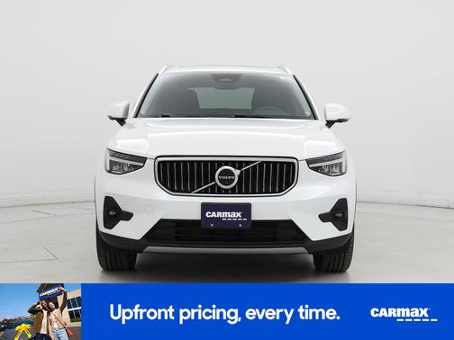 2023 Volvo XC40 B5 Plus Bright Theme