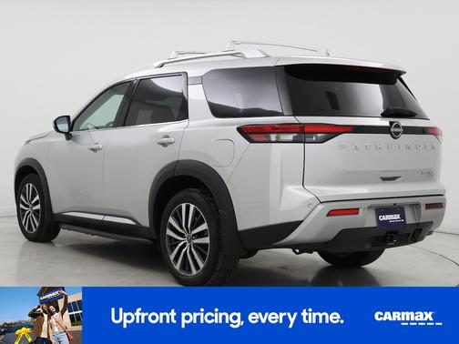 Silver 2022 Nissan Pathfinder Platinum