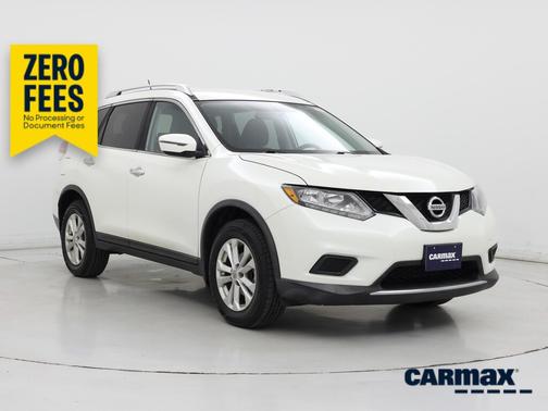 White 2016 Nissan Rogue SV