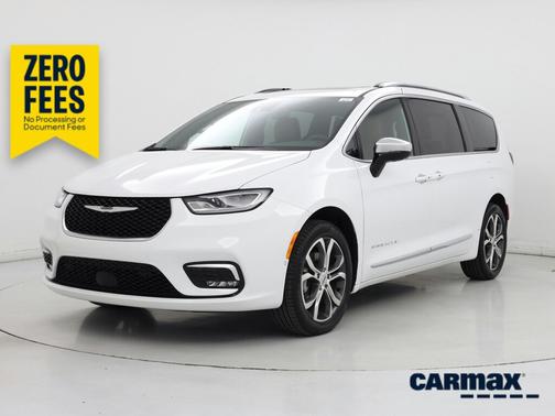 White 2025 Chrysler Pacifica Pinnacle