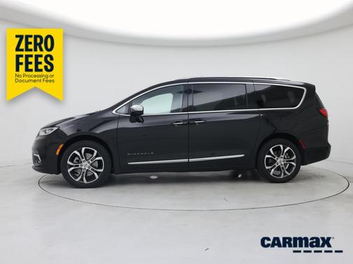 Black 2022 Chrysler Pacifica Pinnacle