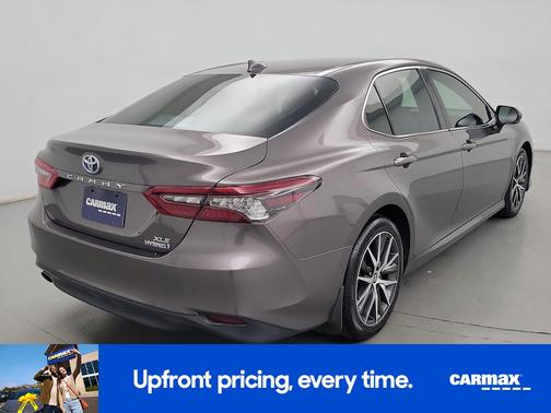 2022 Toyota Camry Hybrid XLE