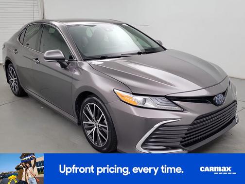 2022 Toyota Camry Hybrid XLE