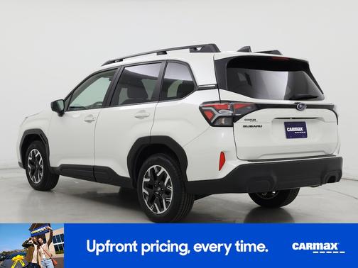 White 2025 Subaru Forester Premium