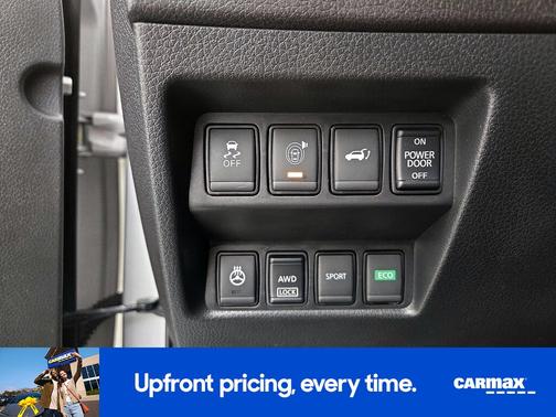 Silver 2017 Nissan Rogue SV