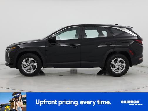 Black 2024 Hyundai TUCSON SE