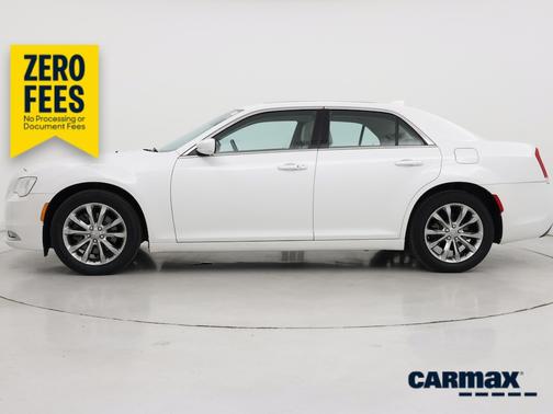 White 2015 Chrysler 300 Limited