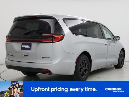 2022 Chrysler Pacifica Hybrid Touring L