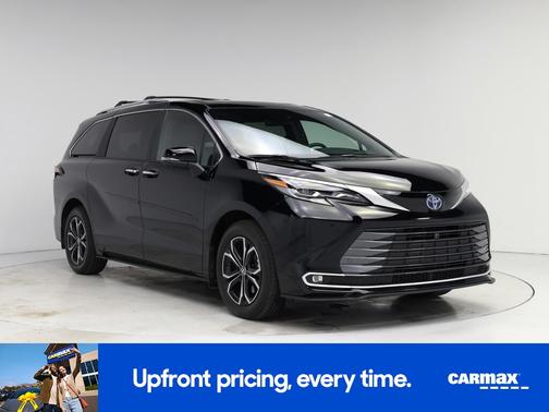 2025 Toyota Sienna Platinum