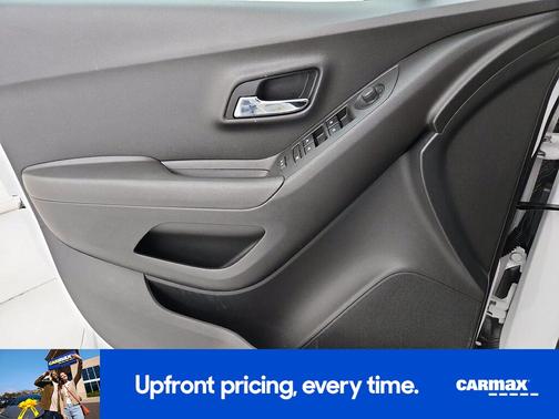White 2020 Chevrolet Trax LT