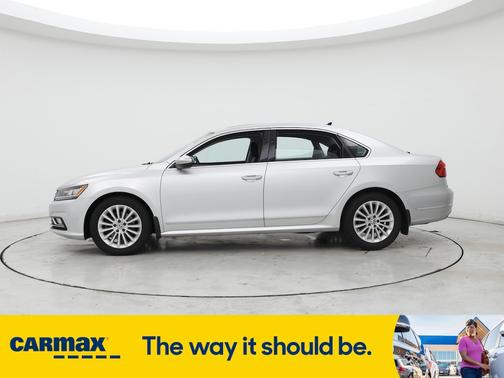 2016 Volkswagen Passat SE