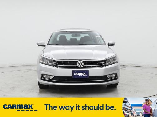 2016 Volkswagen Passat SE