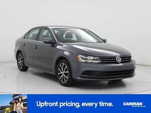 Gray 2018 Volkswagen Jetta SE