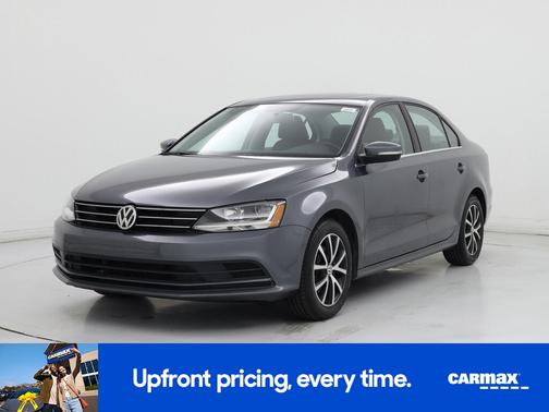 Gray 2018 Volkswagen Jetta SE