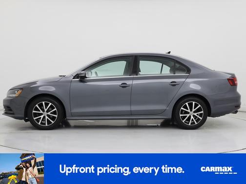 Gray 2018 Volkswagen Jetta SE