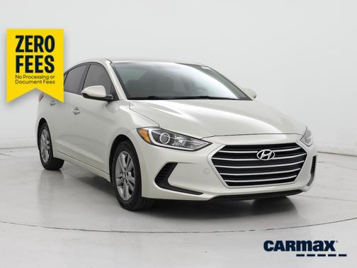 Tan 2017 Hyundai ELANTRA SE