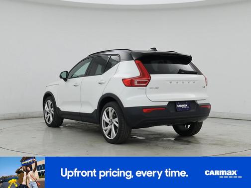 2021 Volvo XC40 T5 R-Design