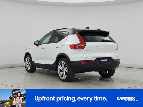 2021 Volvo XC40 T5 R-Design