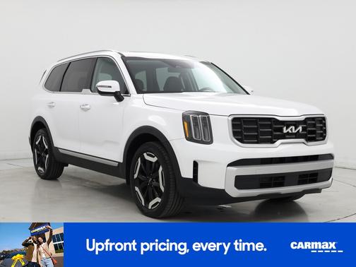 White 2024 Kia Telluride S