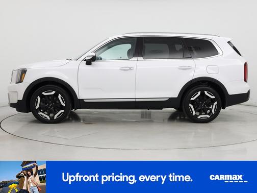 White 2024 Kia Telluride S