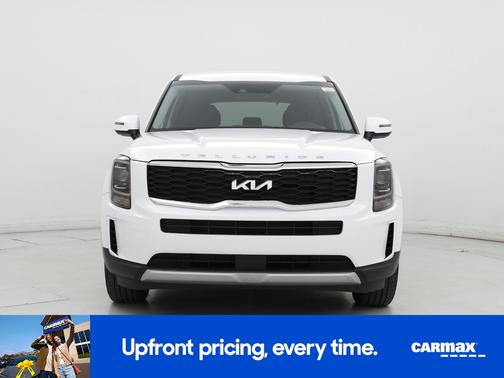 White 2022 Kia Telluride LX
